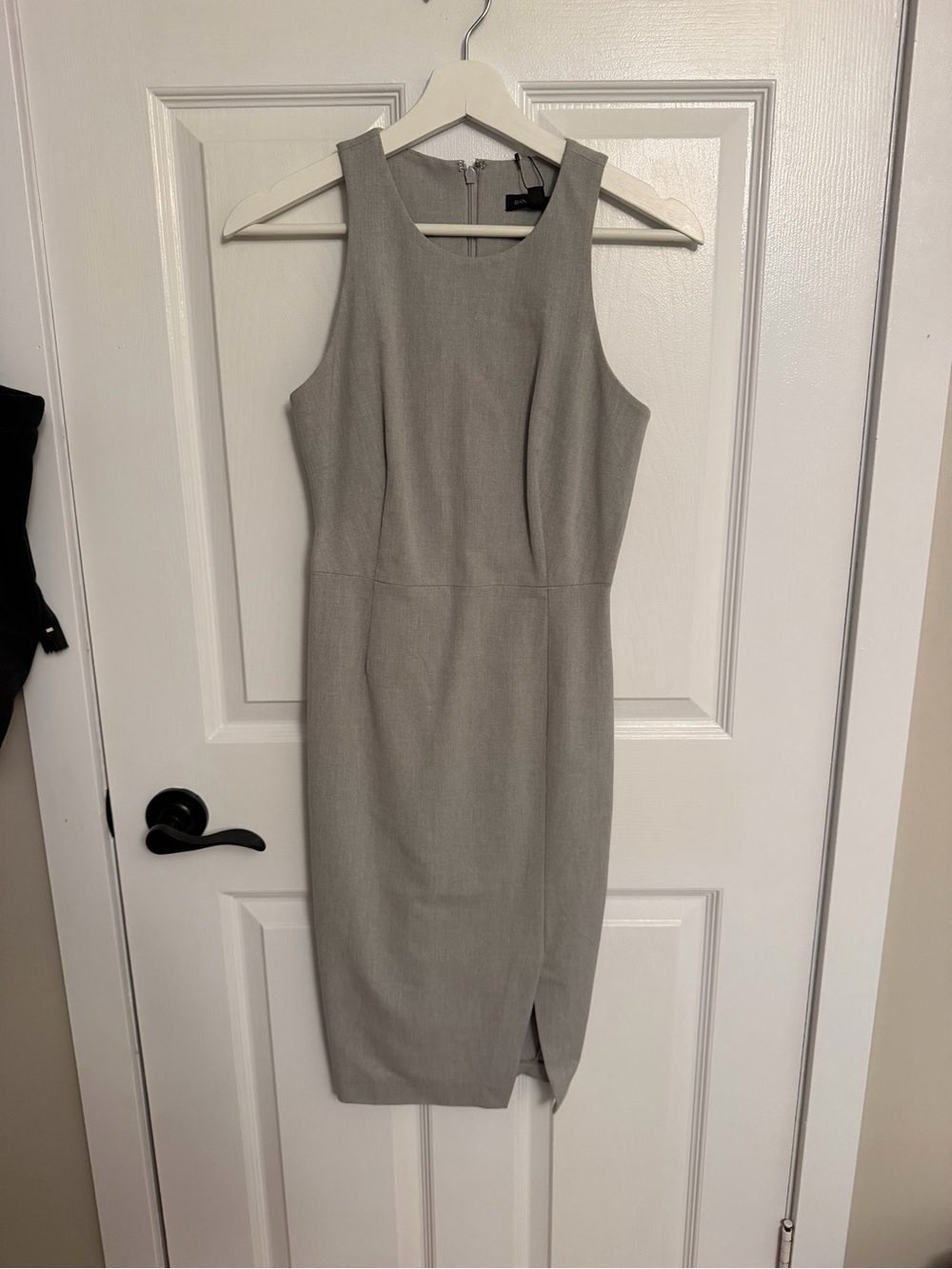 Banana Republic Light Gray Sleeveless Sheath Dress